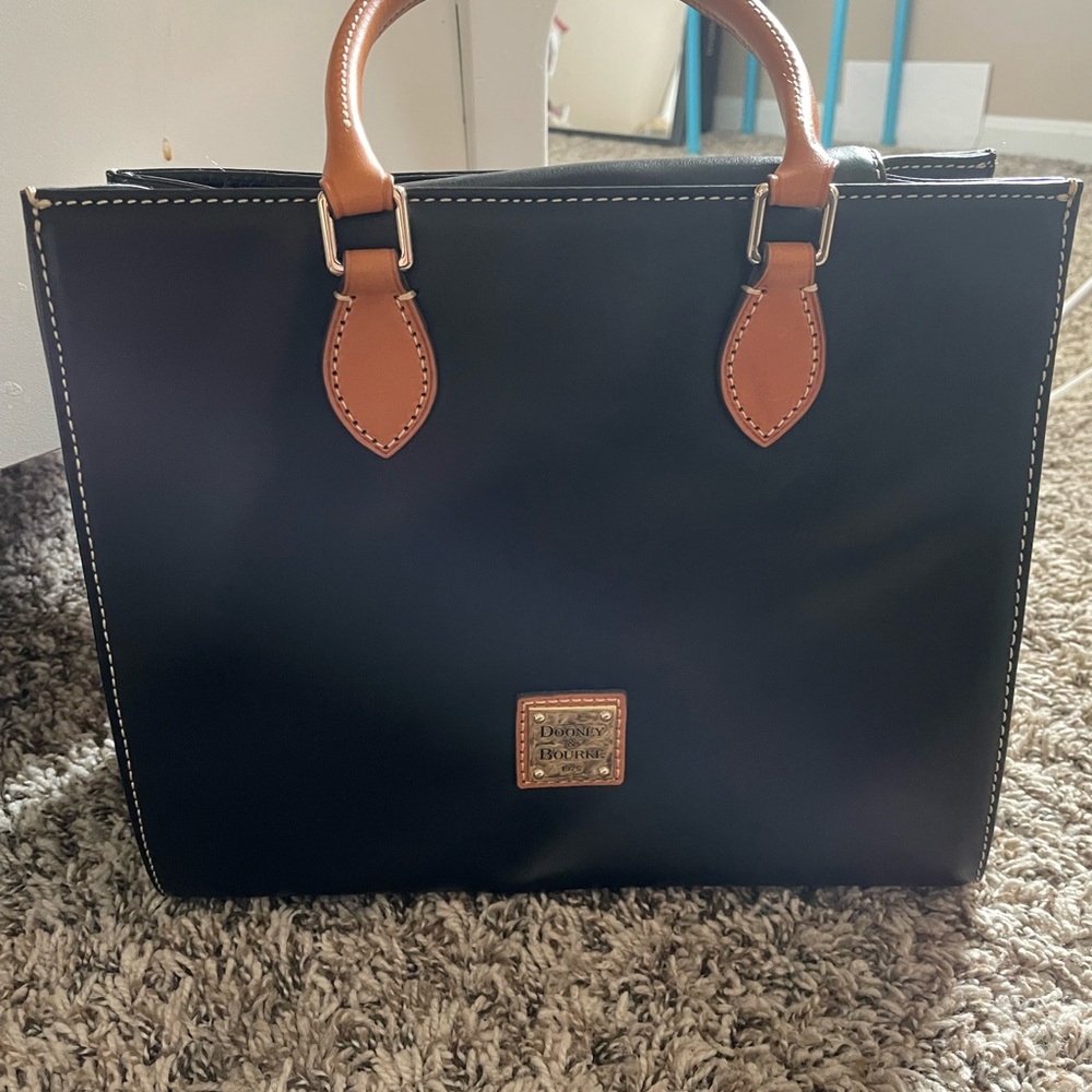 Dooney & Bourke purse